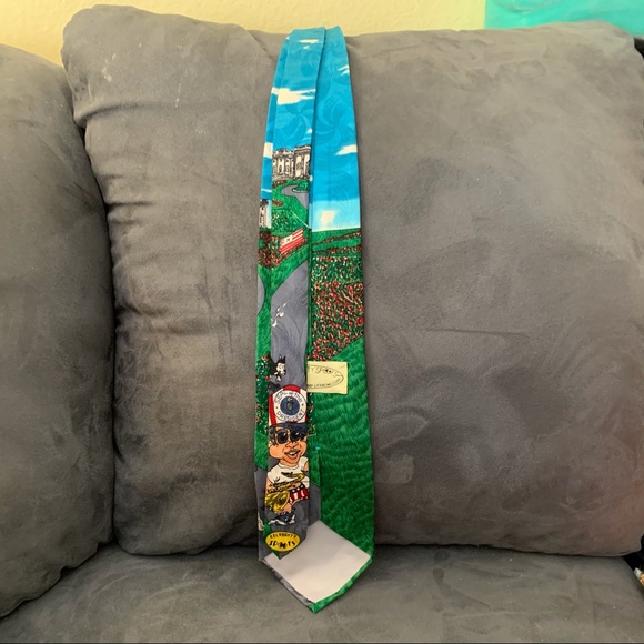 🌻 Vintage Bill Clinton themed tie - Picture 5 of 6